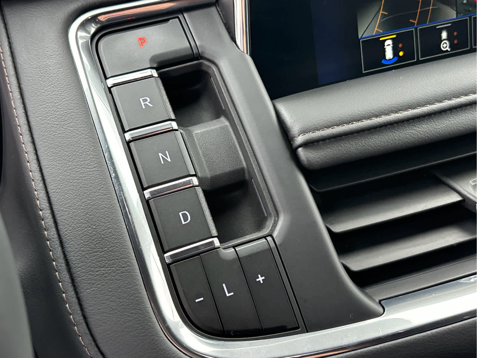 Certified 2023 Chevrolet Suburban High Country image 22