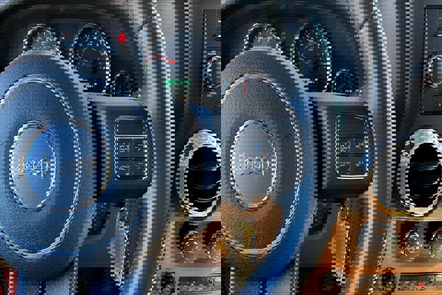 Used 2016 Jeep Wrangler Sahara w/ Connectivity Group image 25