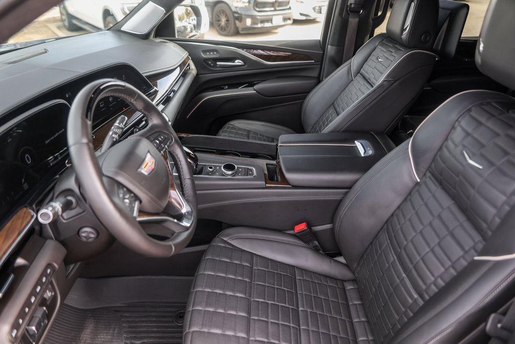 Used 2024 Cadillac Escalade Premium Luxury Platinum image 9