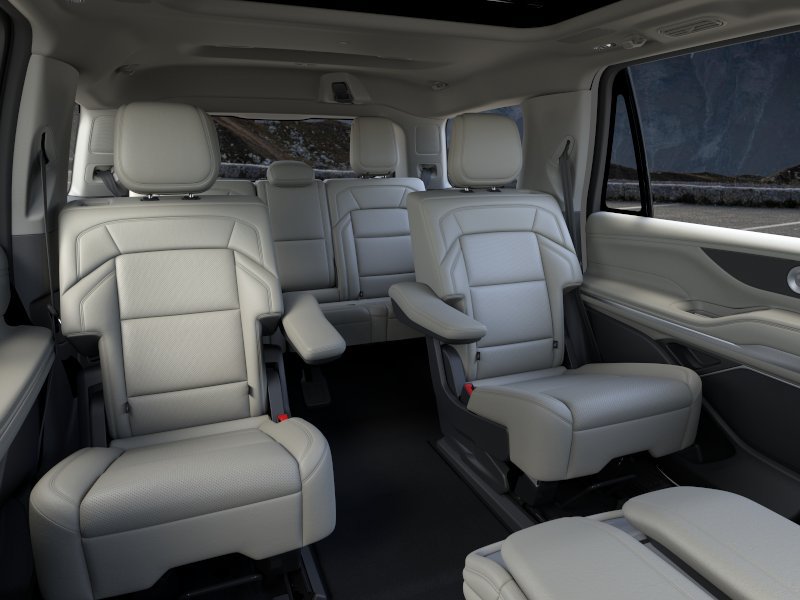 New 2026 Lincoln Navigator Reserve AWD/4WD image 11
