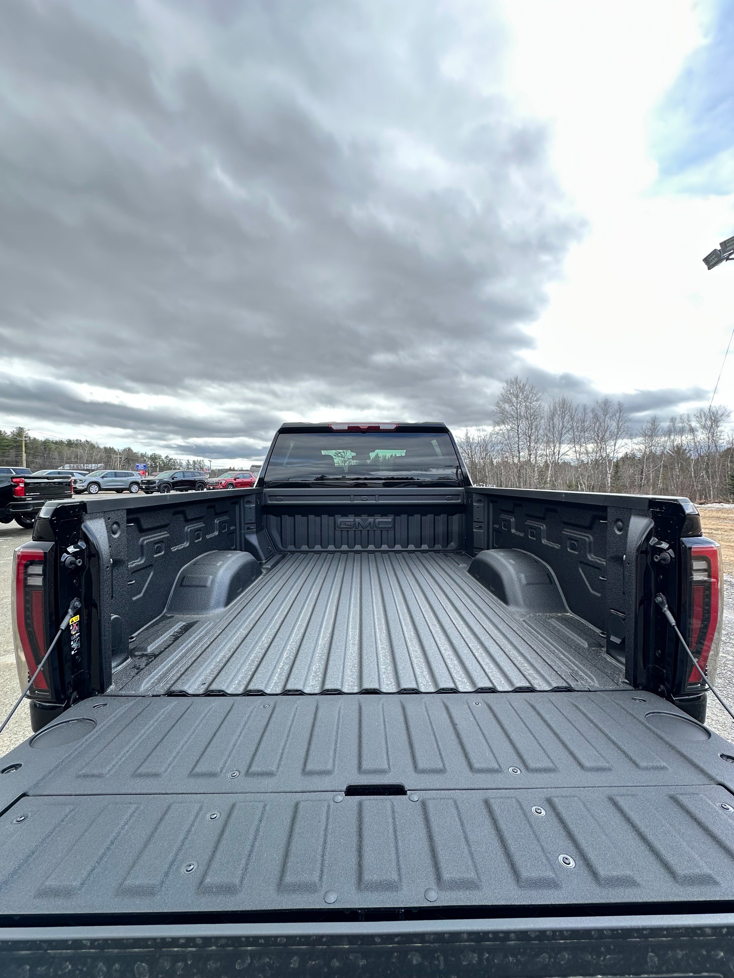 New 2026 GMC Sierra 2500 AT4 AWD/4WD image 9