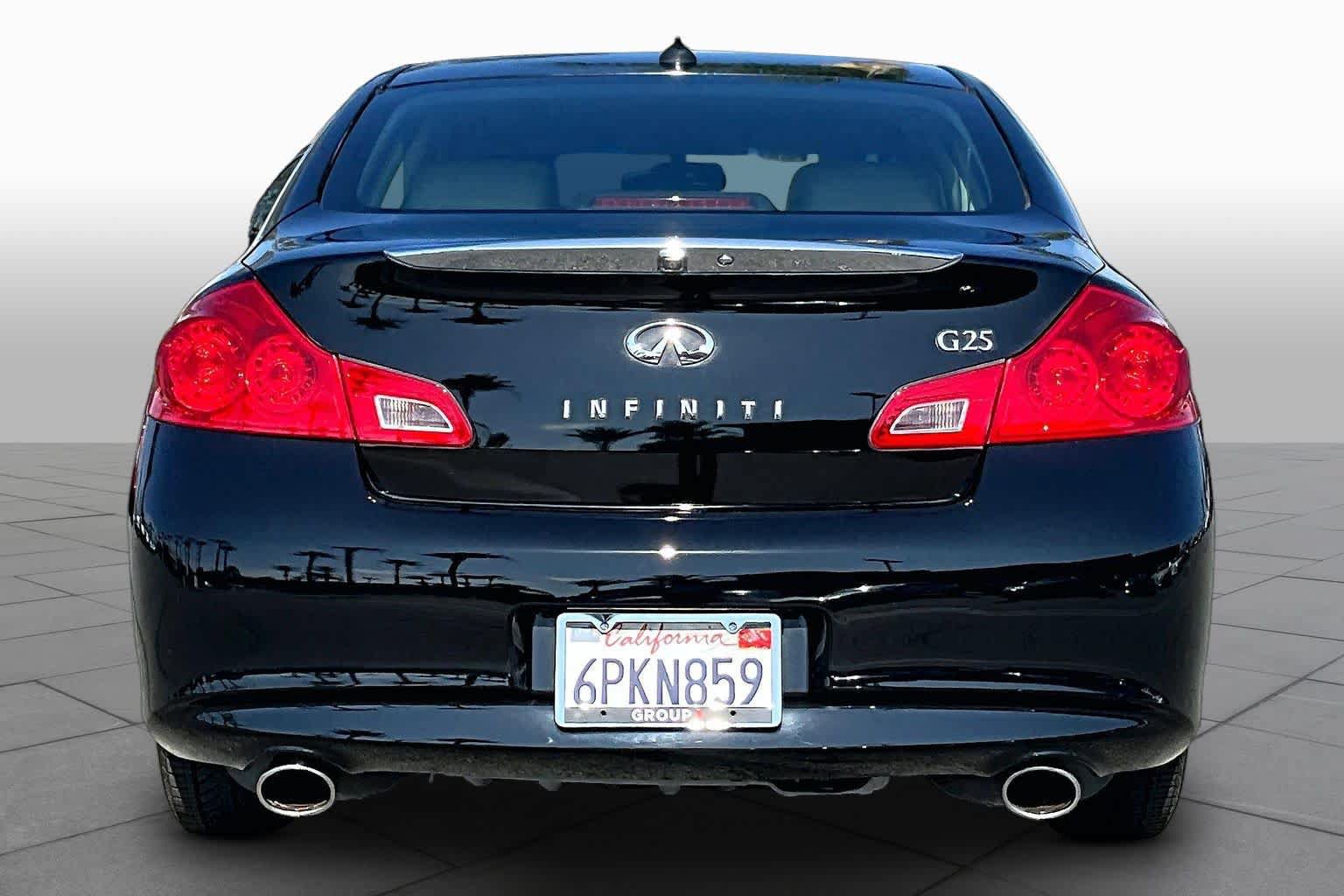 Used 2011 INFINITI G25 Journey w/ Moonroof Pkg RWD image 4