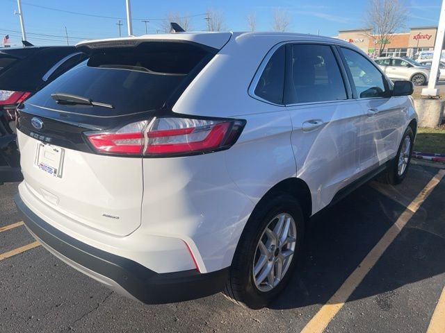 Used 2023 Ford Edge SEL image 4