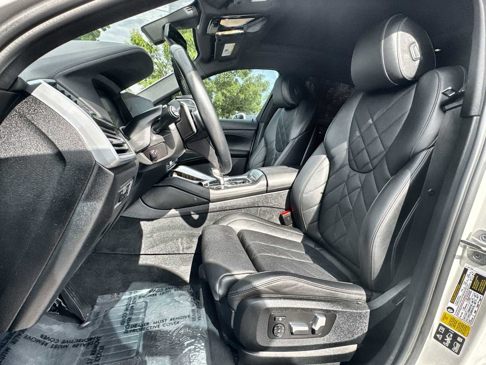 Used 2023 BMW X6 xDrive40i w/ Premium Package AWD/4WD image 3