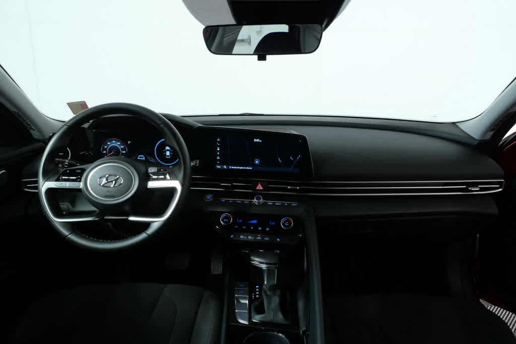 Certified 2023 Hyundai Elantra SEL w/ Convenience Package image 17