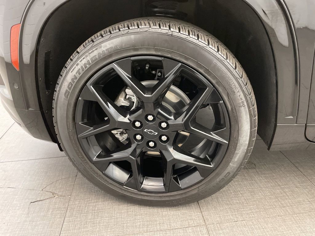 Used 2025 Chevrolet Traverse RS w/ LPO, Floor Liner Package image 10