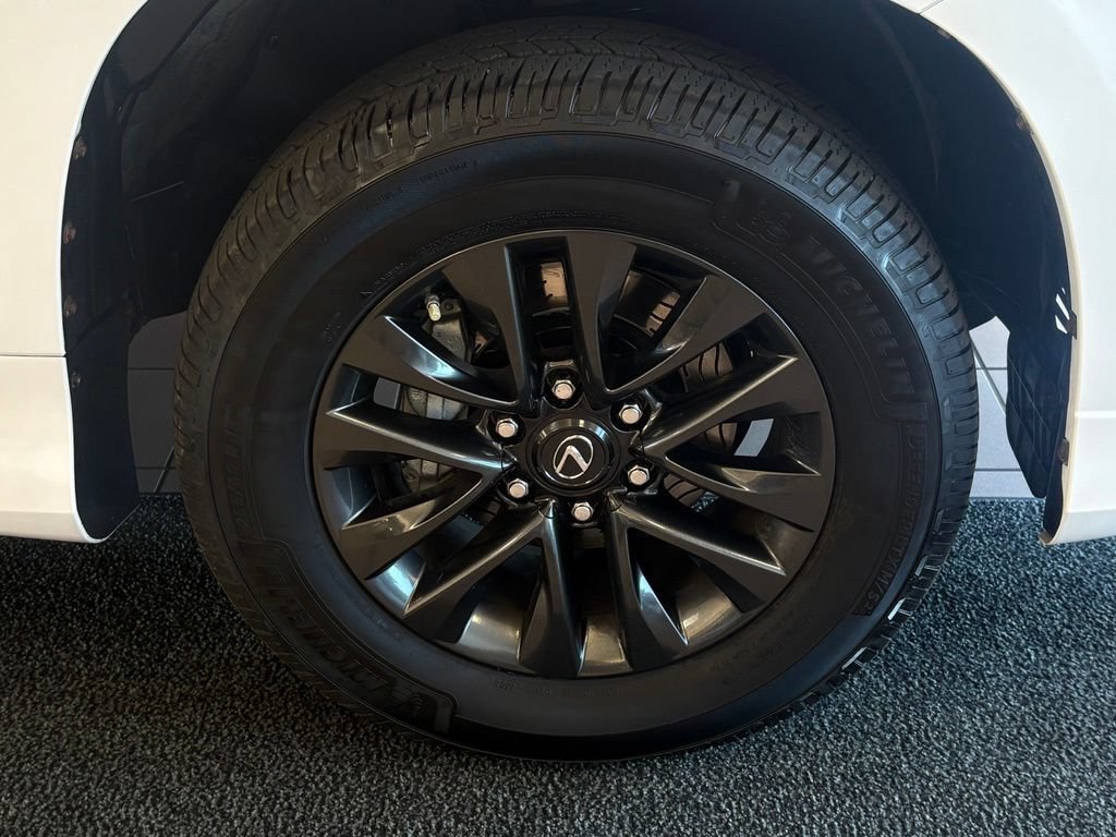 Used 2021 Lexus GX 460 Premium w/ Premium Package AWD/4WD image 12