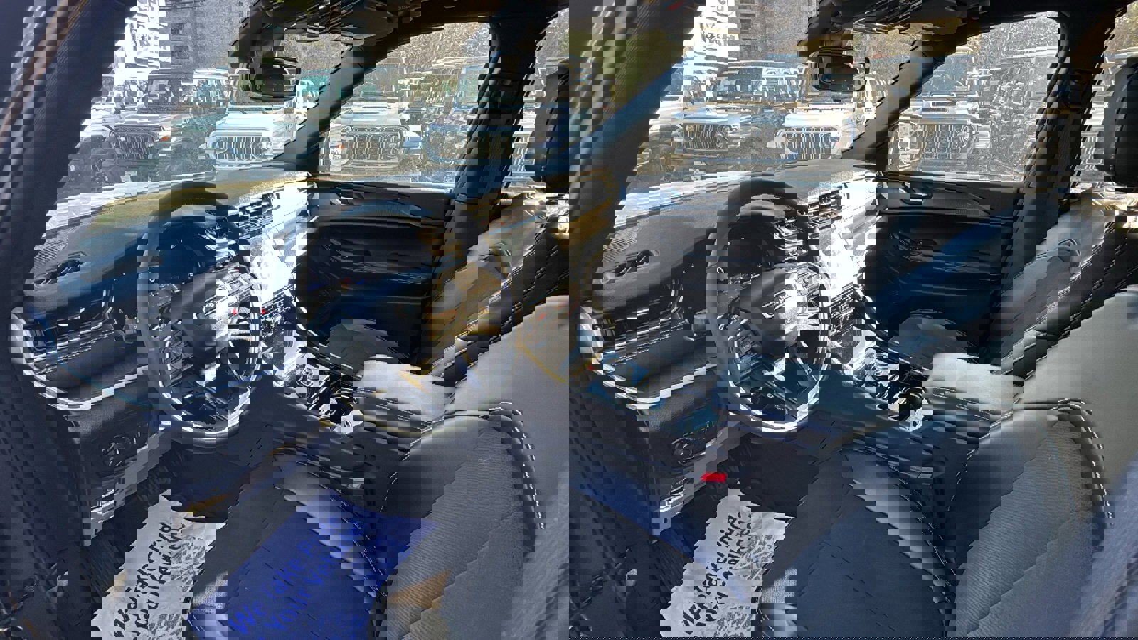 Used 2023 Jeep Grand Cherokee Altitude image 15