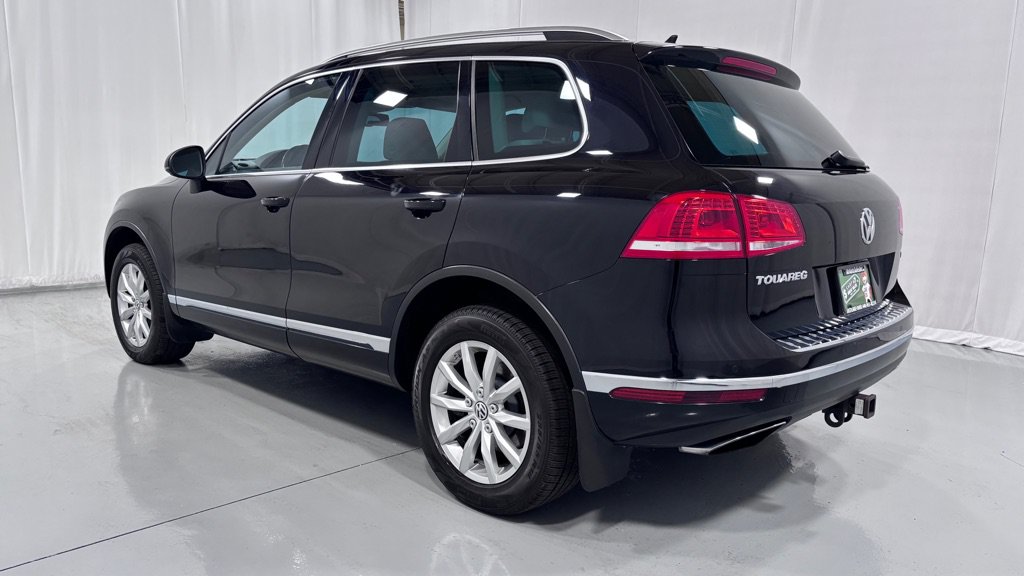 Used 2016 Volkswagen Touareg VR6 AWD/4WD image 7