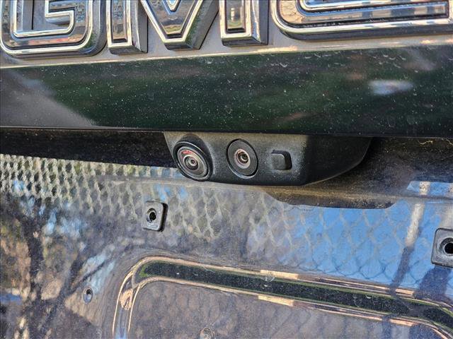 Used 2023 GMC Yukon Denali Ultimate image 8