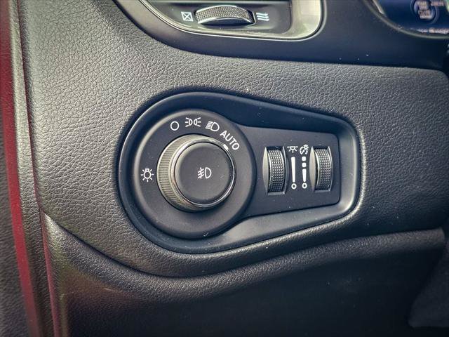 Certified 2022 Jeep Renegade Limited AWD/4WD image 14