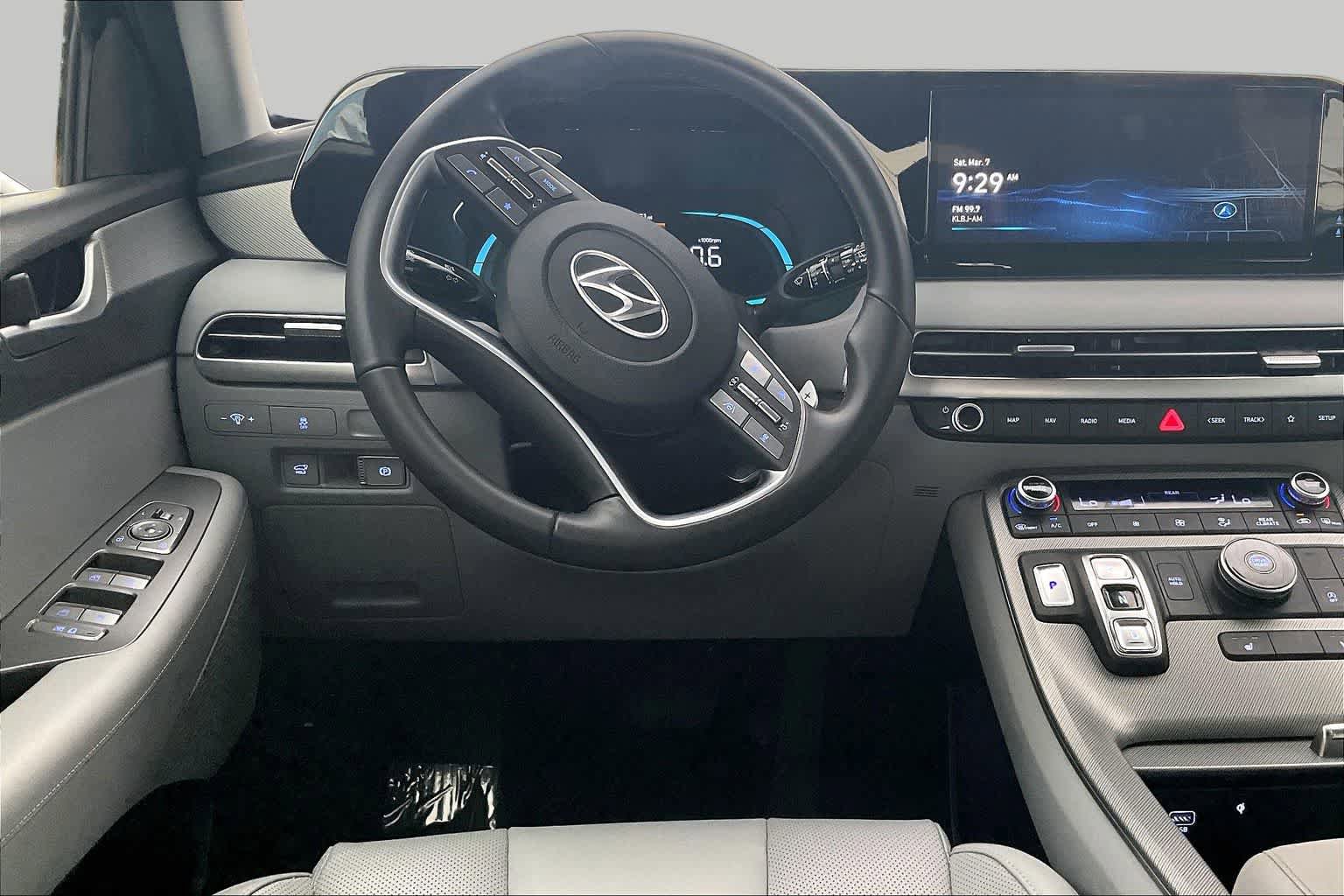 Used 2025 Hyundai Palisade SEL FWD image 6