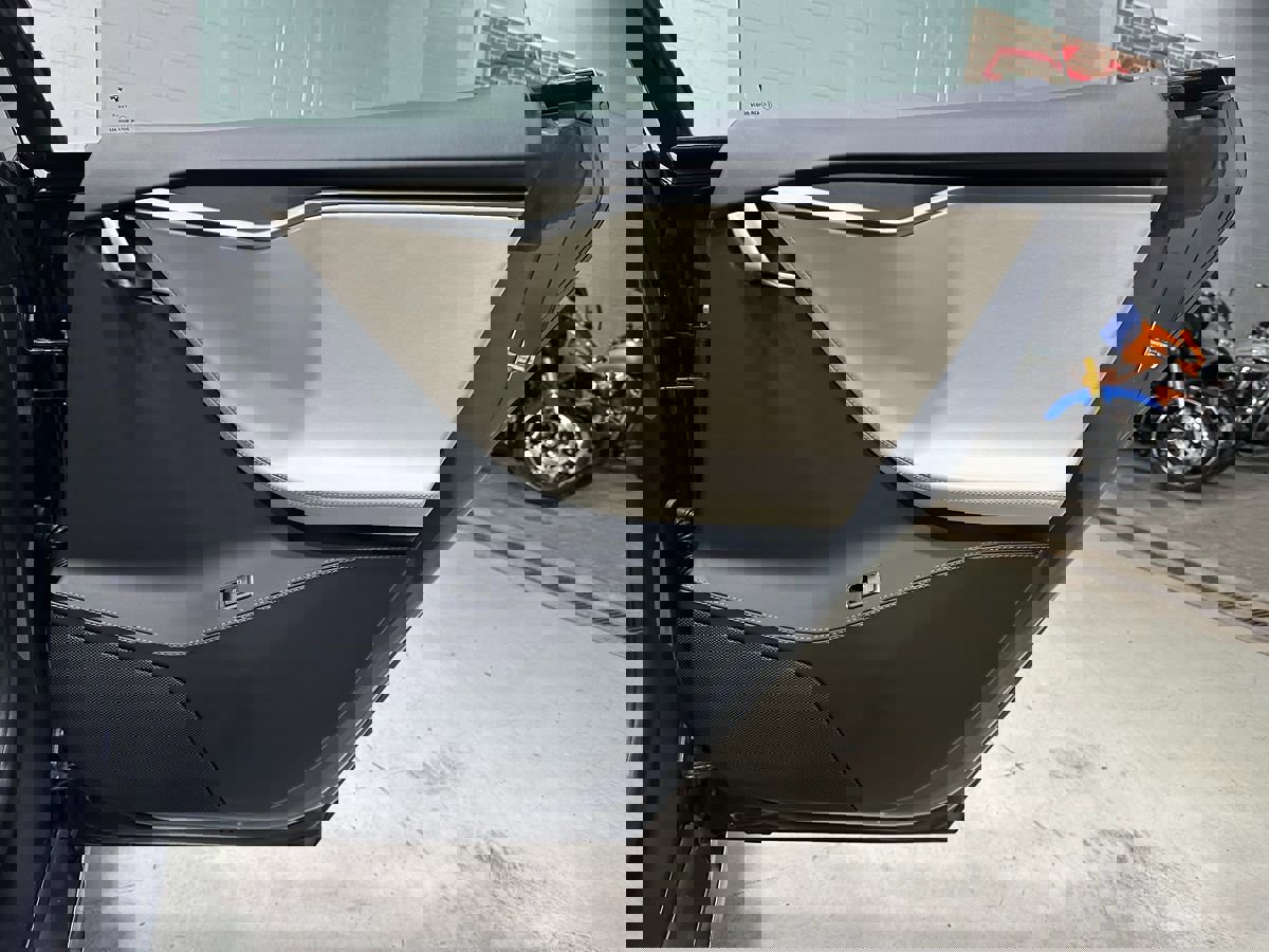 Used 2020 Tesla Model S Long Range image 14