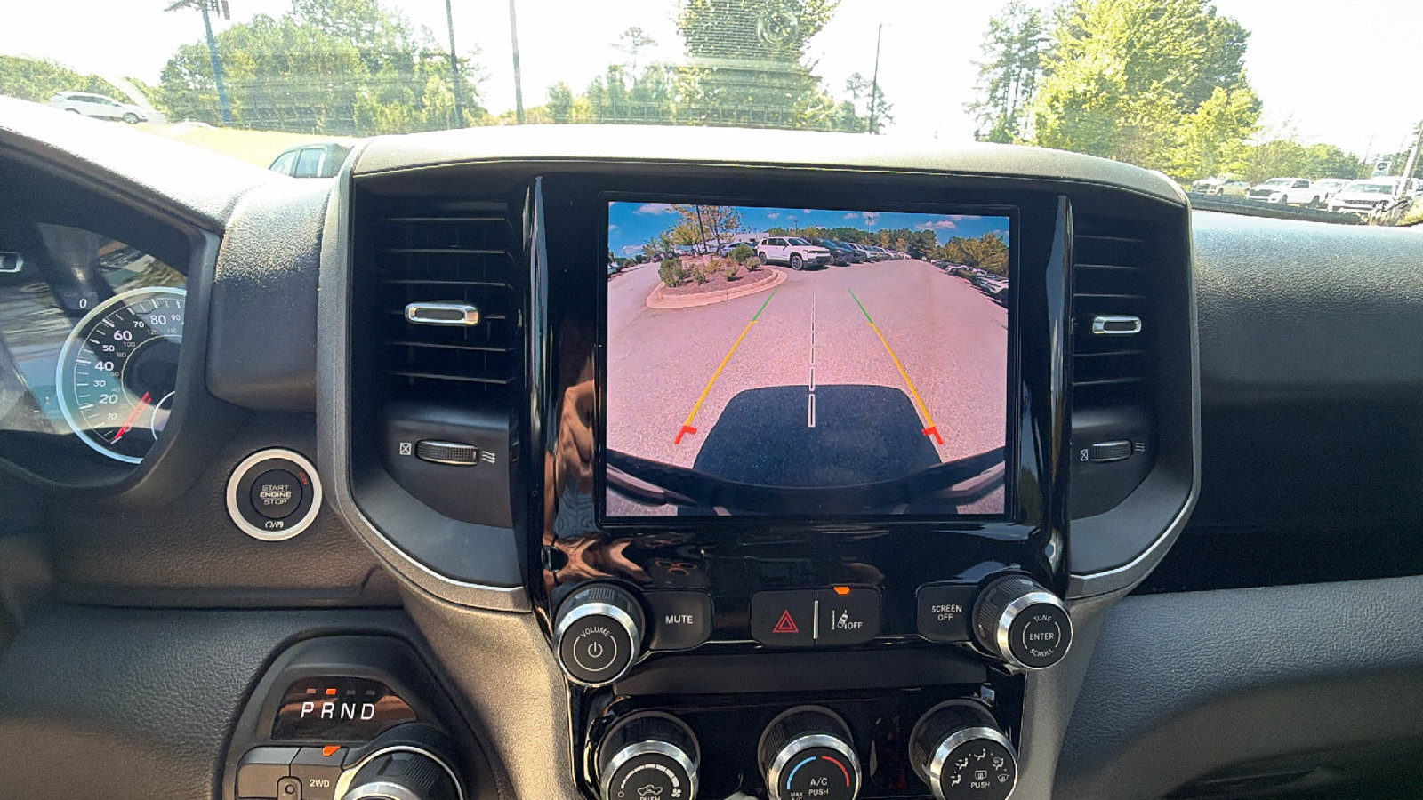 Used 2025 RAM 1500 Warlock AWD/4WD image 33