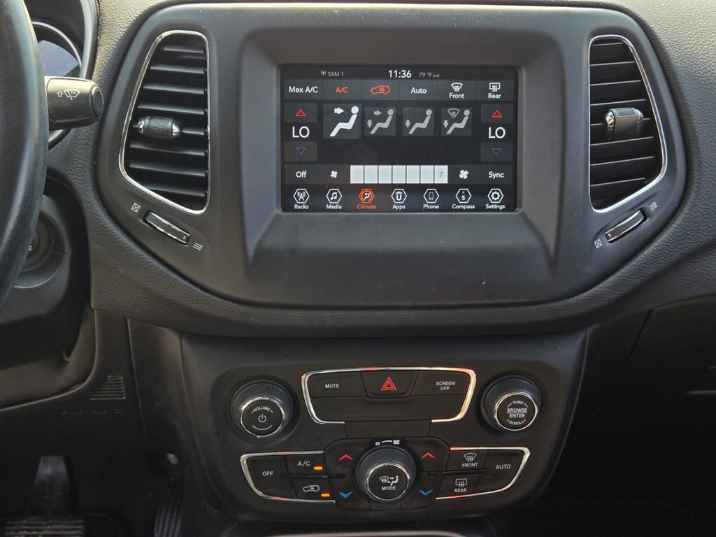 Used 2020 Jeep Compass Latitude image 23