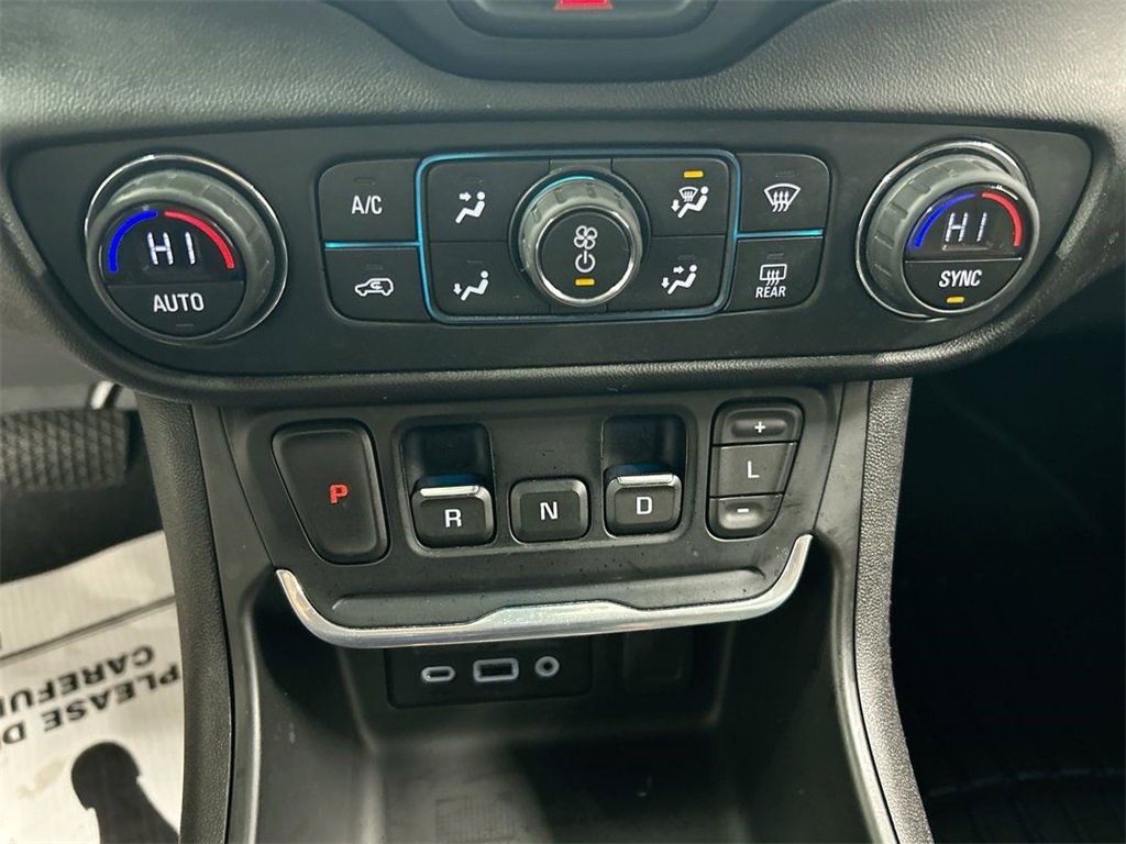 Used 2018 GMC Terrain Denali w/ Advanced Safety Package image 17