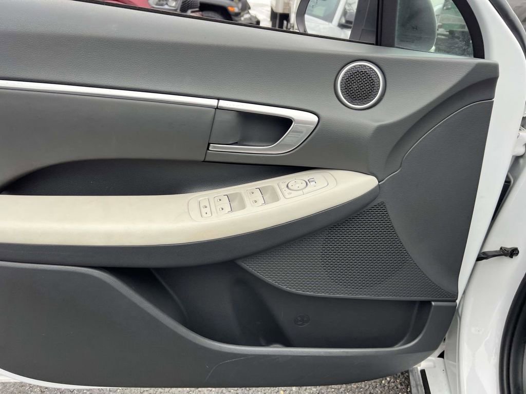 Used 2023 Hyundai Sonata SEL image 18