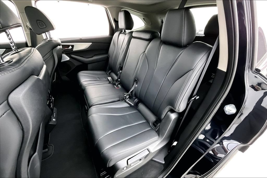 Certified 2026 Acura MDX w/ Technology Package FWD image 34