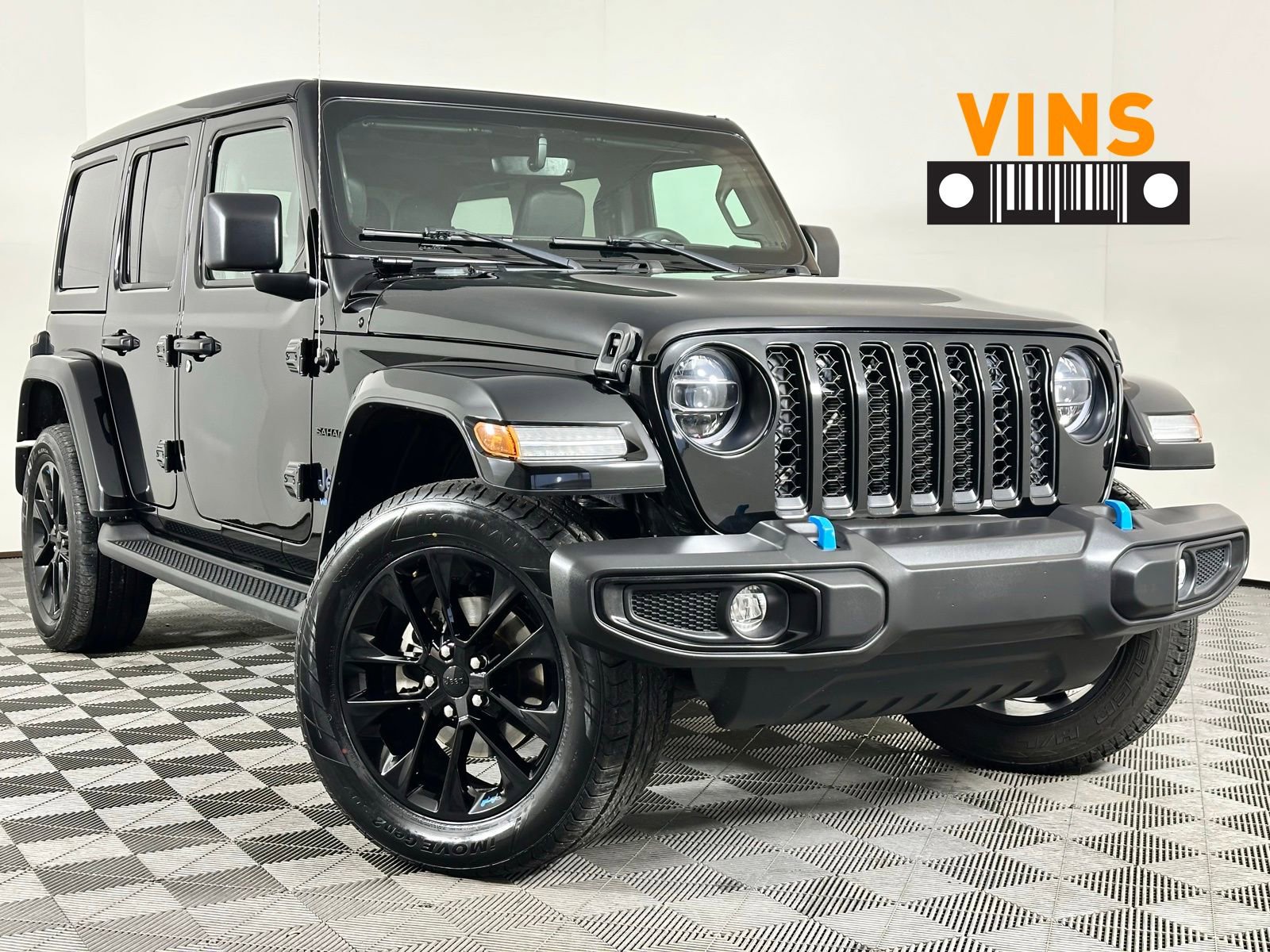 Used 2022 Jeep Wrangler Unlimited Sahara 4xe w/ Cold Weather Group video 1