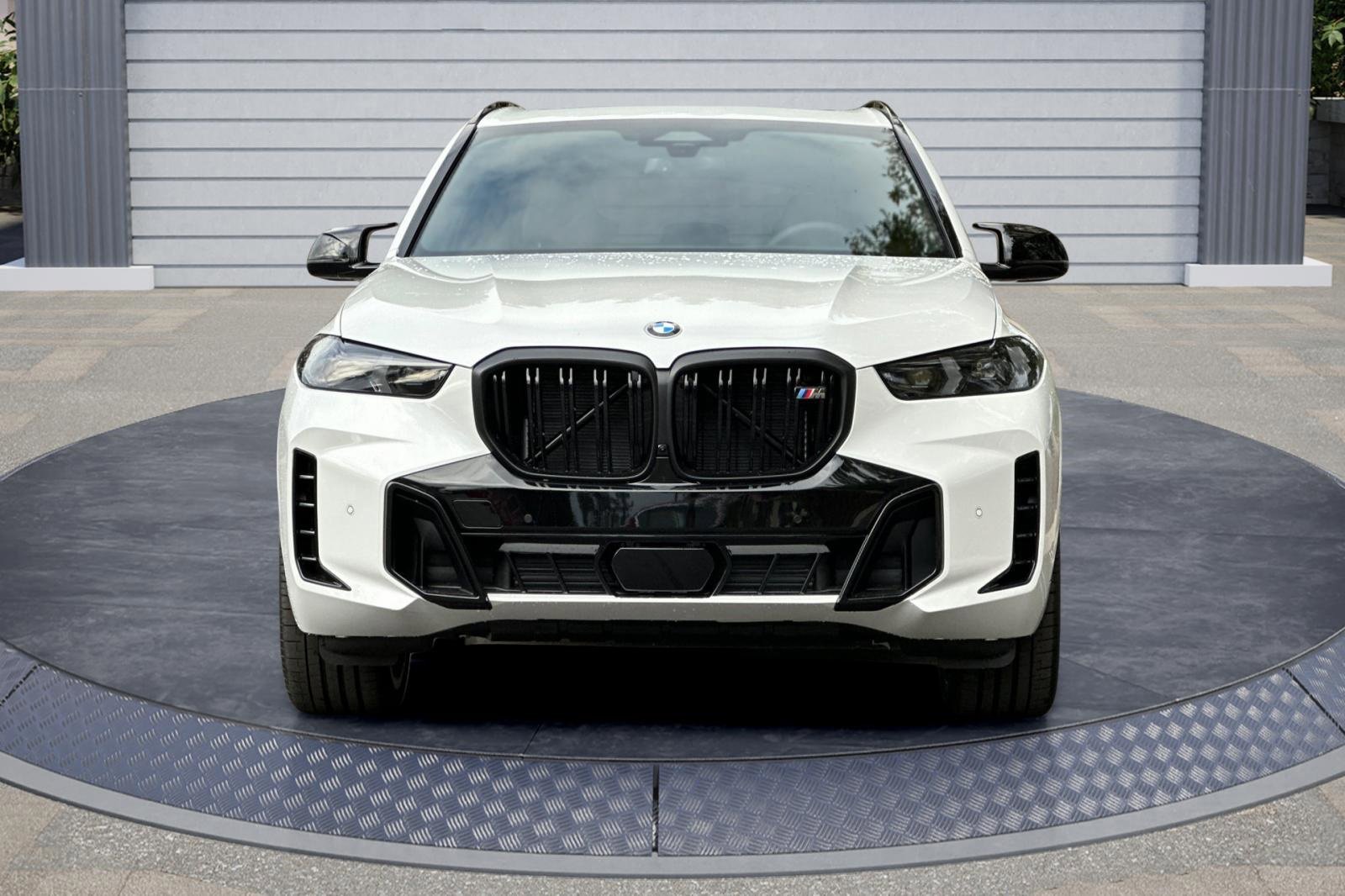 New 2026 BMW X5 M60i w/ Climate Comfort Package image 2