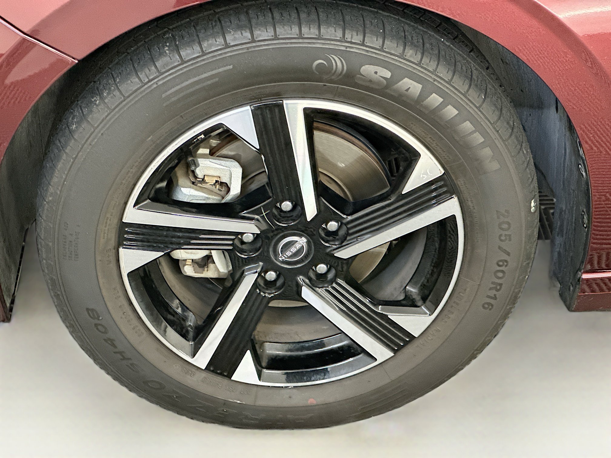 Used 2024 Nissan Sentra SV FWD image 34