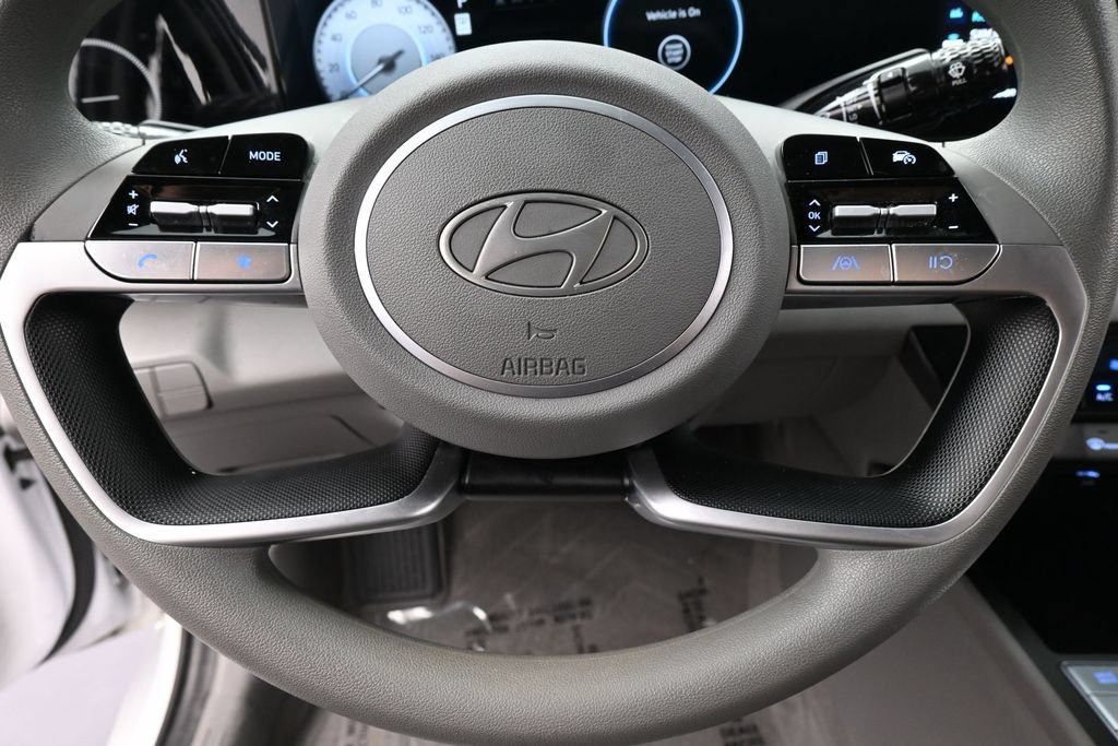 Used 2024 Hyundai Elantra SEL FWD image 33