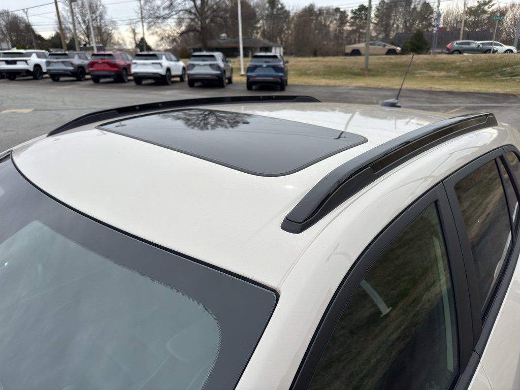 New 2026 Chevrolet Trax RS w/ Sunroof Package image 7