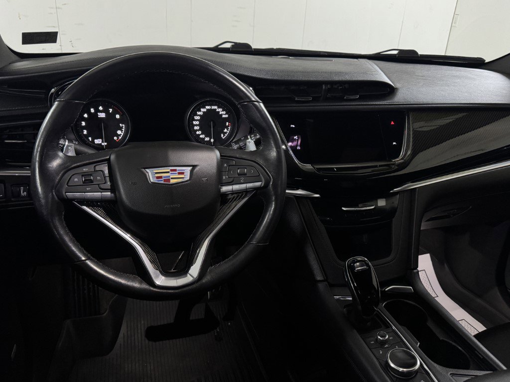 Used 2022 Cadillac XT6 Sport w/ Technology Package image 22