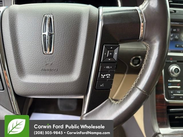 Used 2015 Lincoln Navigator L 4WD w/ Equipment Group 101A Reserve image 17
