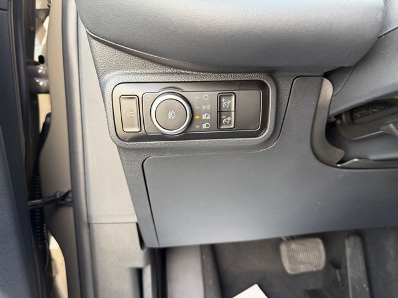 New 2026 Ford Explorer ST-Line w/ ST-Line Street Pack image 16