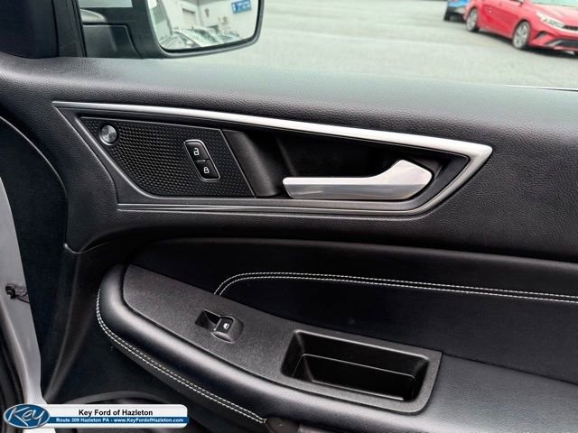 Certified 2022 Ford Edge Titanium image 29