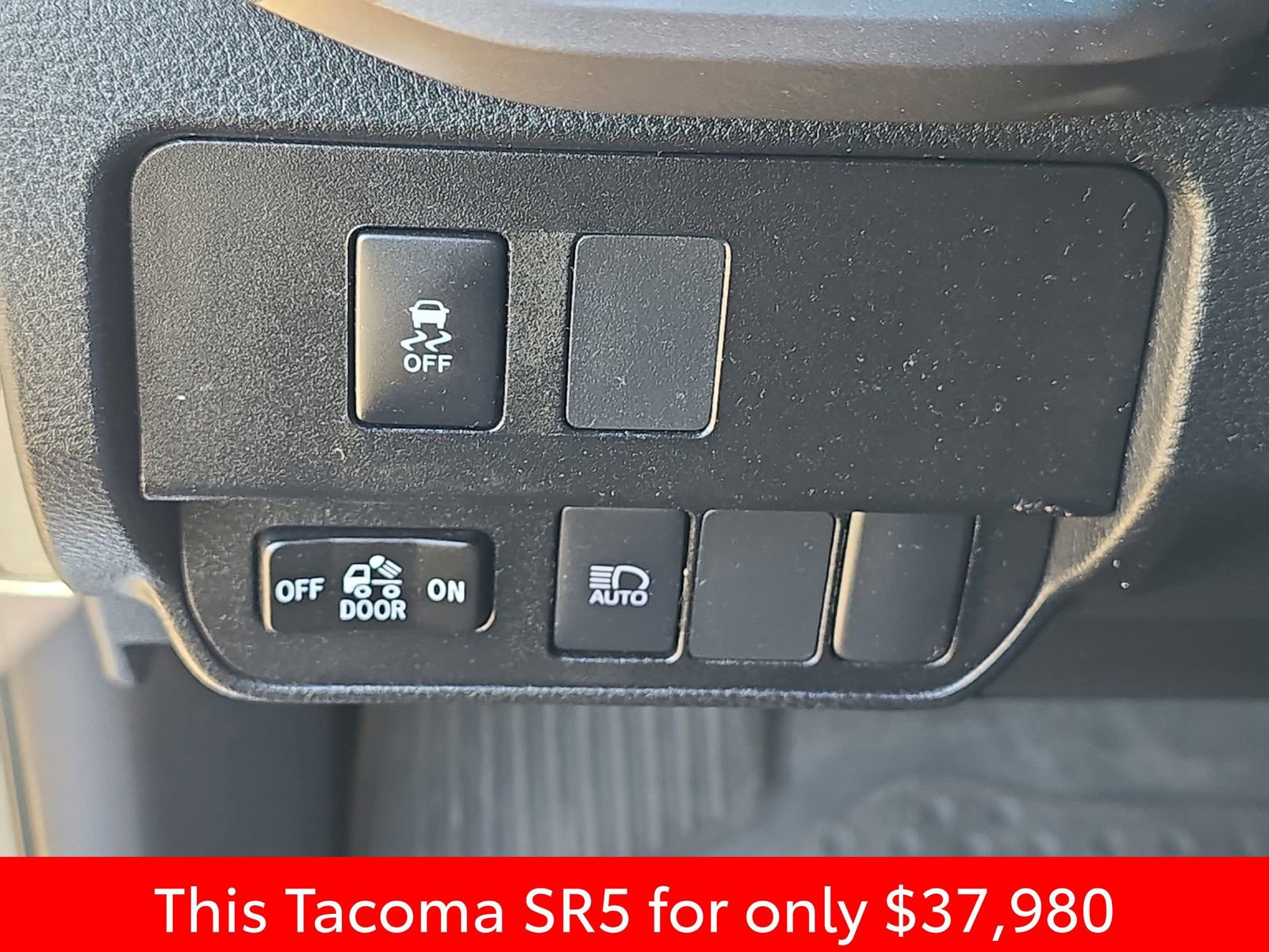 Used 2023 Toyota Tacoma SR5 w/ Technology Package AWD/4WD image 32