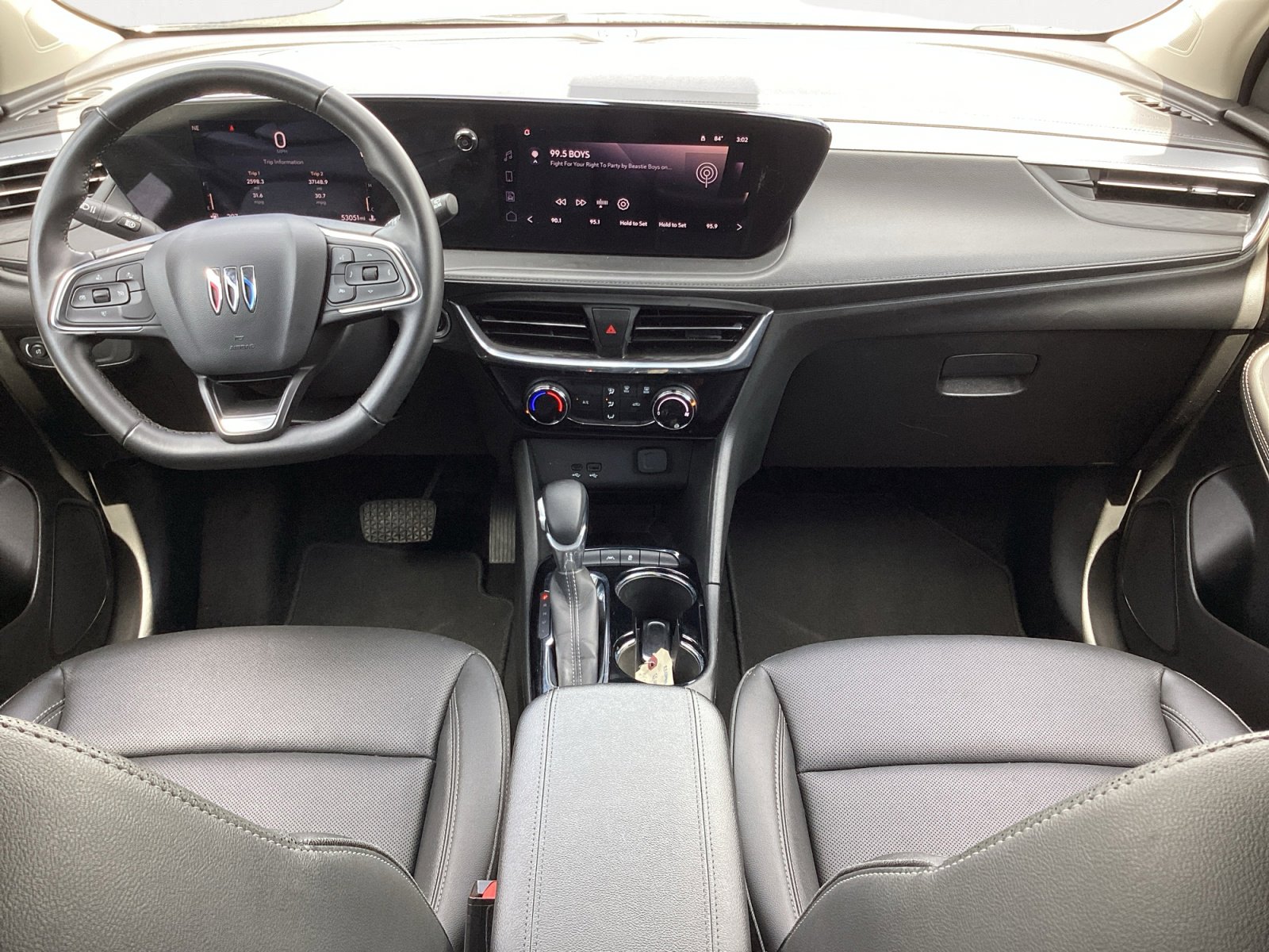 Used 2024 Buick Encore GX Sport Touring FWD image 3