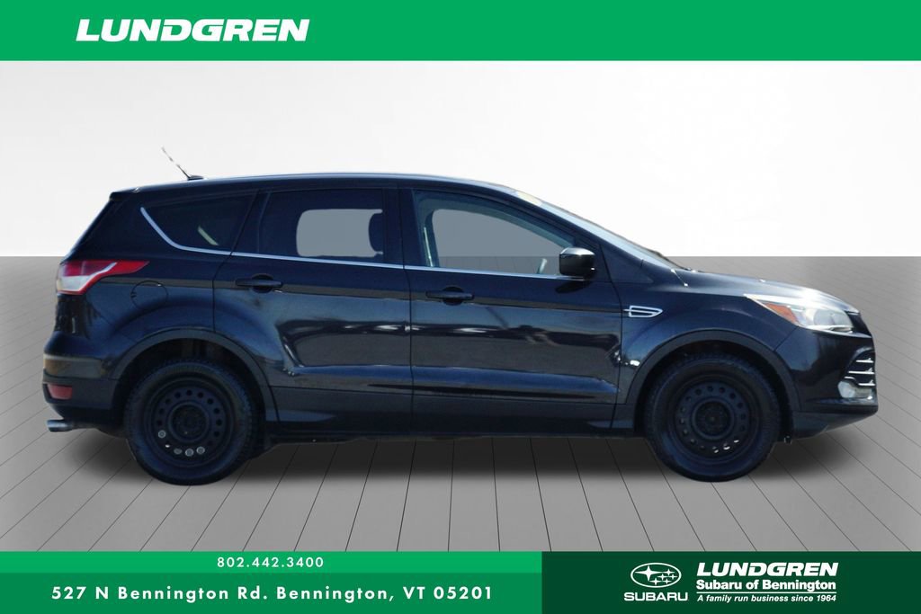 Used 2015 Ford Escape SE image 2