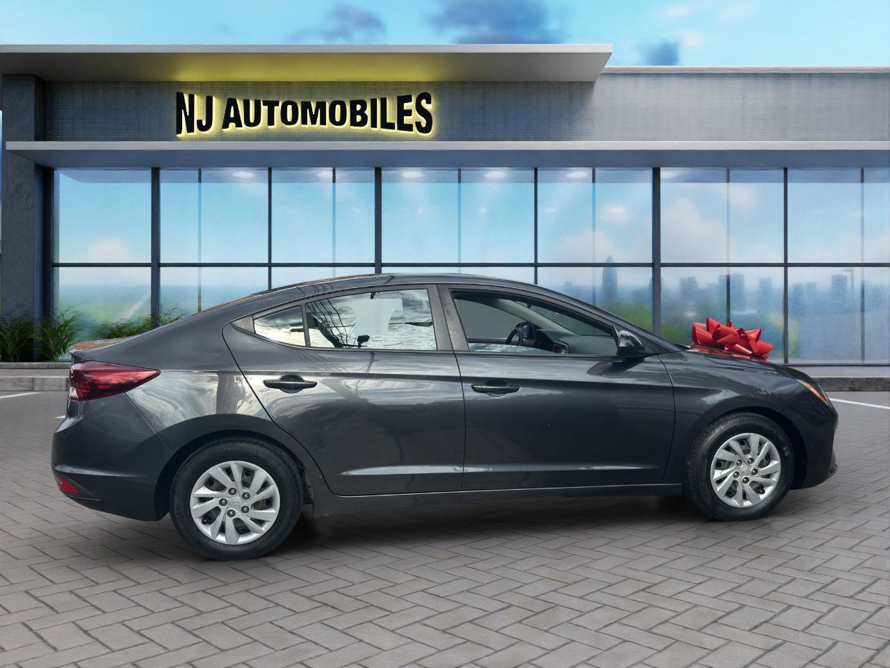 Used 2020 Hyundai Elantra SE FWD image 8