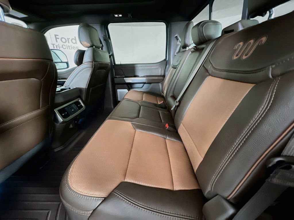 New 2026 Ford Explorer Platinum w/ LUX Leather Package AWD/4WD image 30