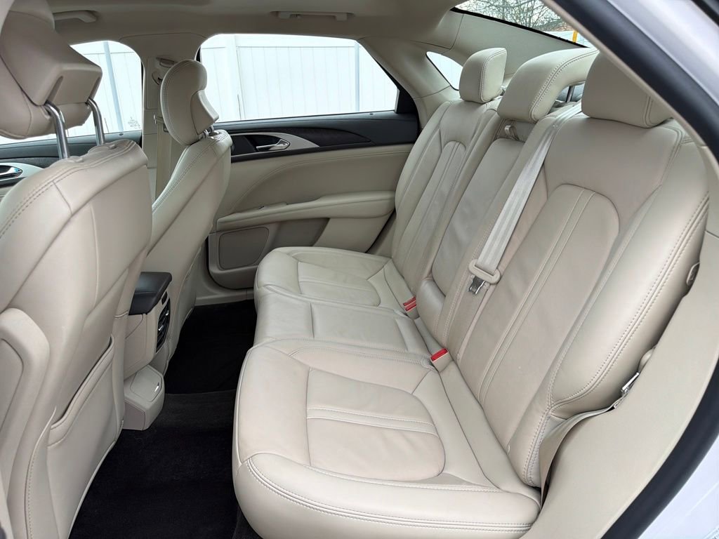 Used 2019 Lincoln MKZ Reserve w/ Reserve Plus Package image 32