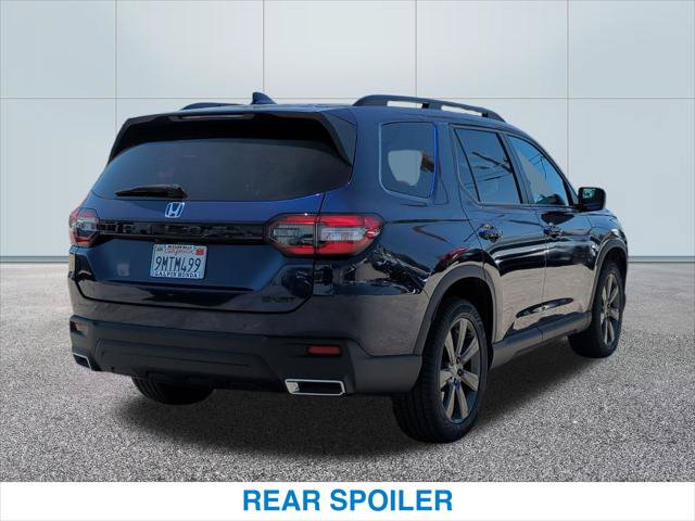 Certified 2025 Honda Pilot Sport image 7