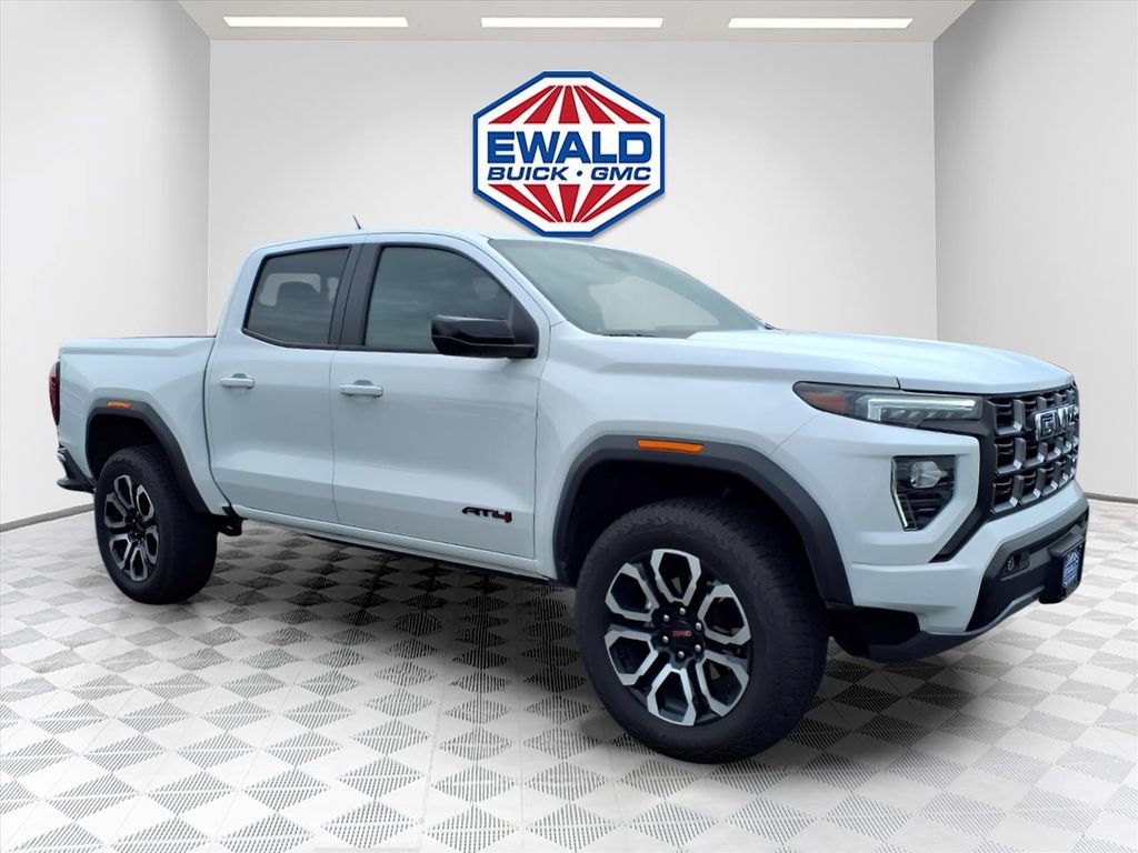 Certified 2026 GMC Canyon AT4 w/ AT4 Premium Package AWD/4WD image 2