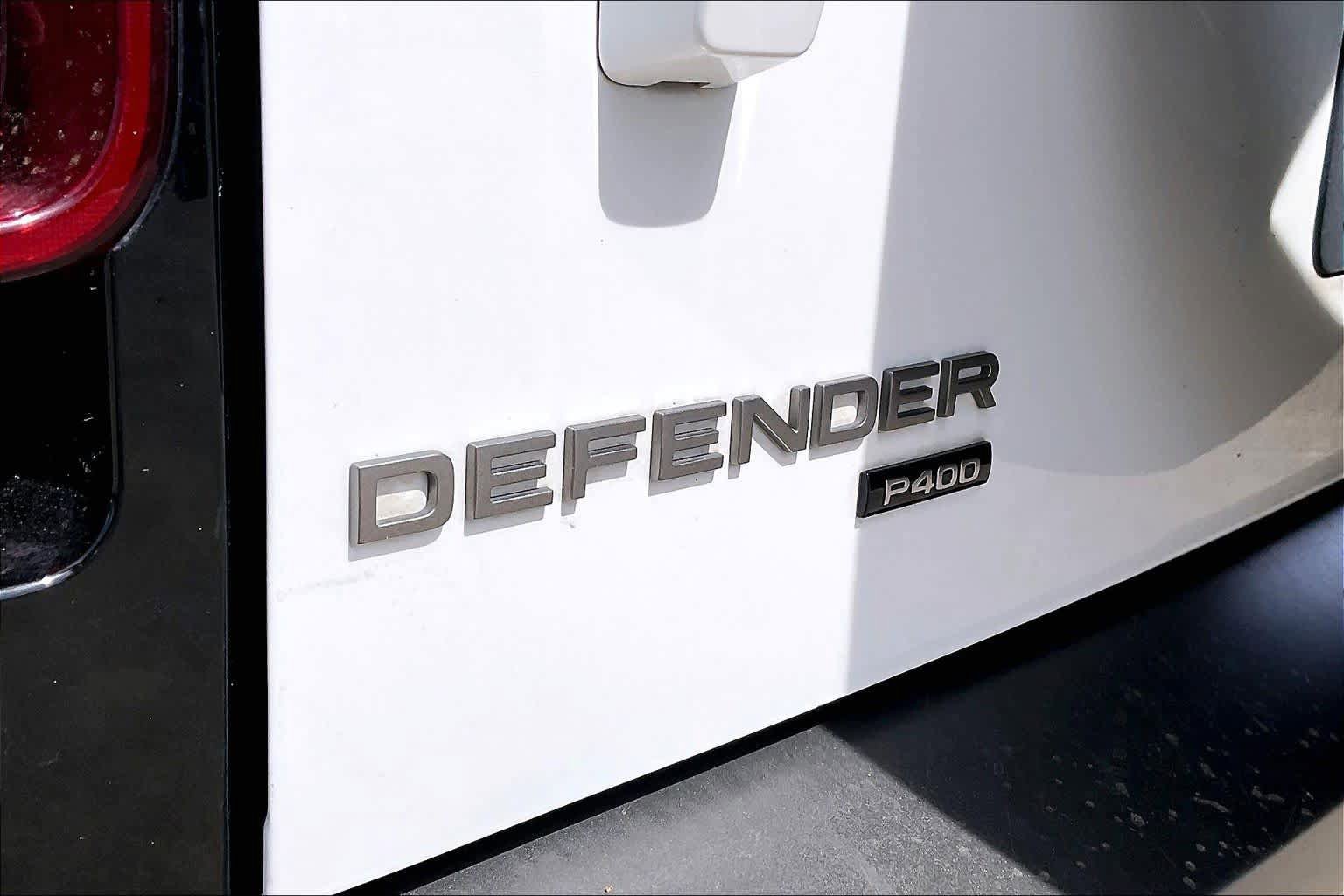 Used 2021 Land Rover Defender 110 X-Dynamic SE AWD/4WD image 29