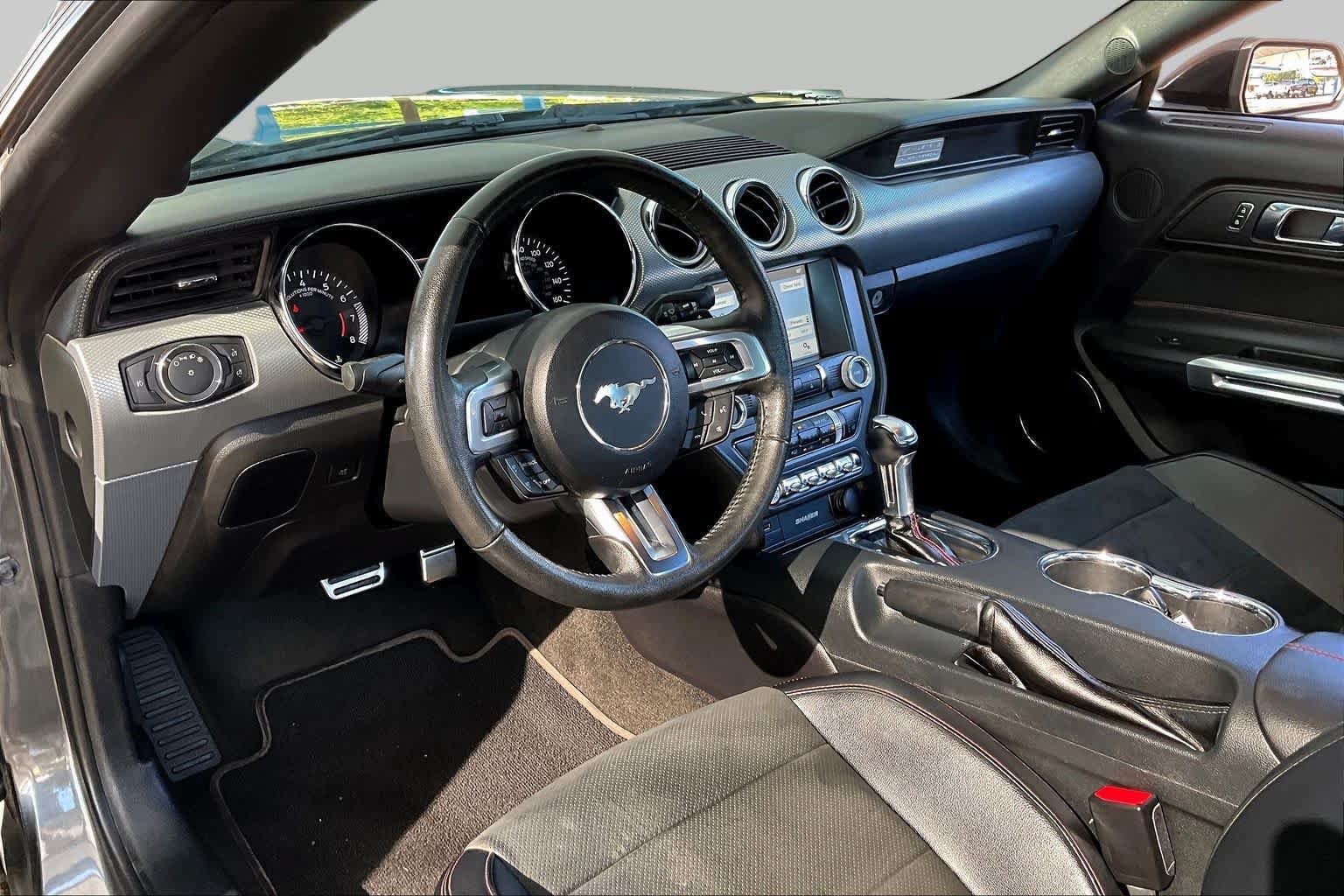 Used 2017 Ford Mustang GT Premium RWD image 18