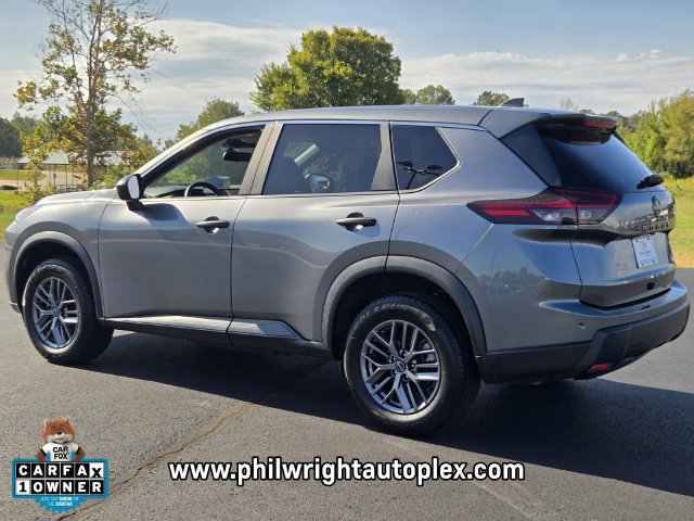Used 2024 Nissan Rogue S AWD/4WD image 5