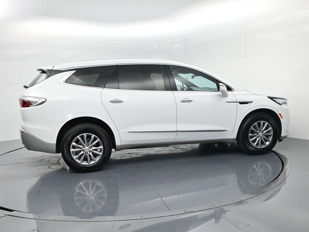 Used 2024 Buick Enclave Premium image 8