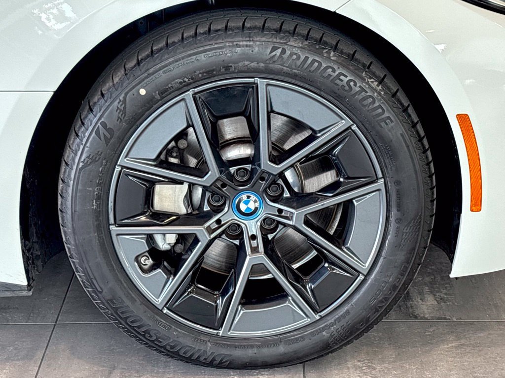 Used 2023 BMW i4 eDrive40 w/ Premium Package RWD image 44