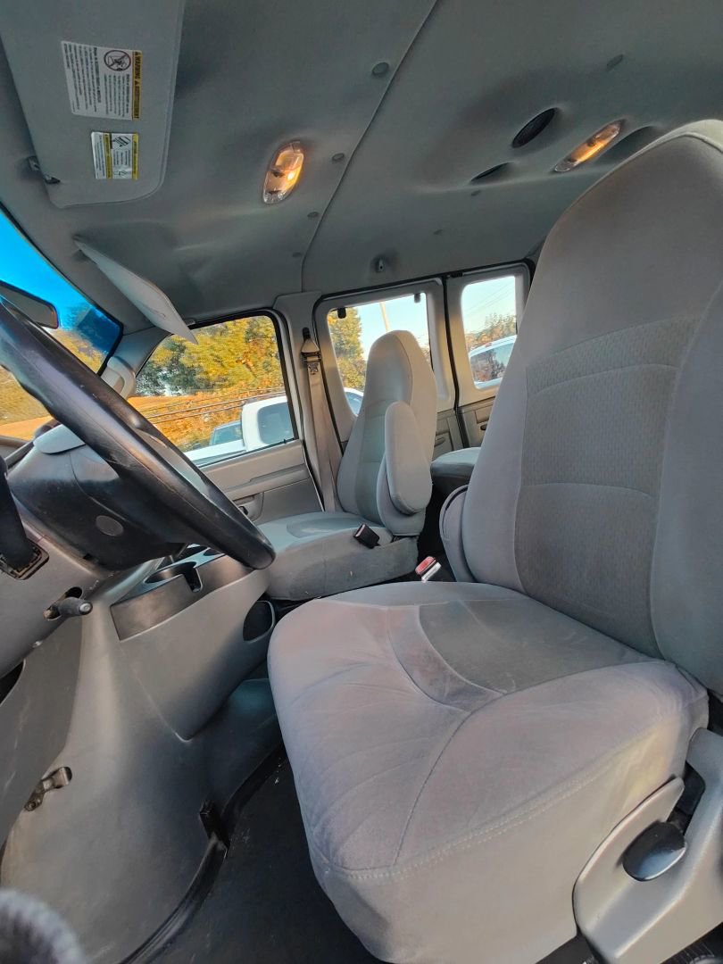 Used 2007 Ford E-350 and Econoline 350 XLT image 15
