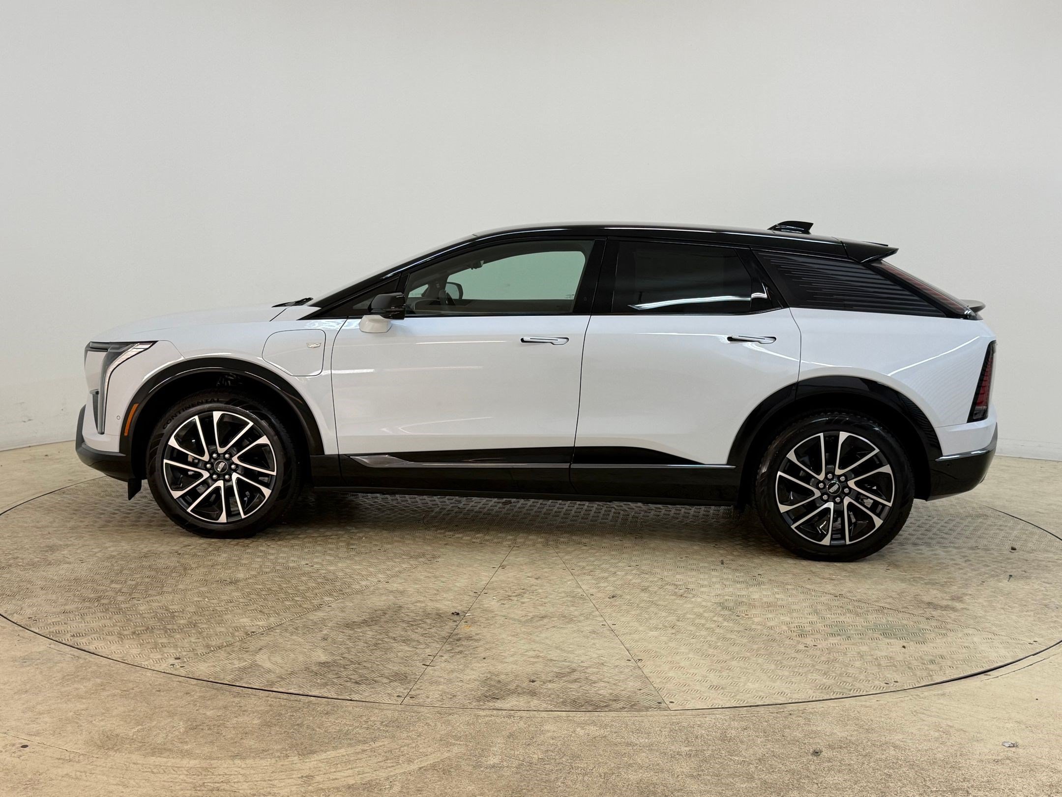 New 2027 Cadillac Optiq Sport RWD image 2