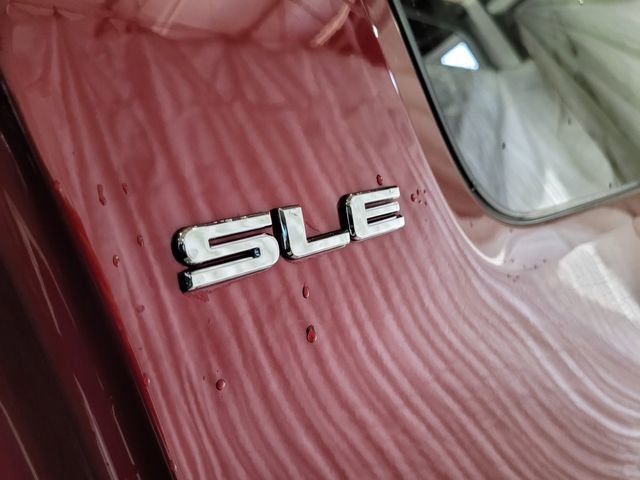 Used 2018 GMC Acadia SLE image 43