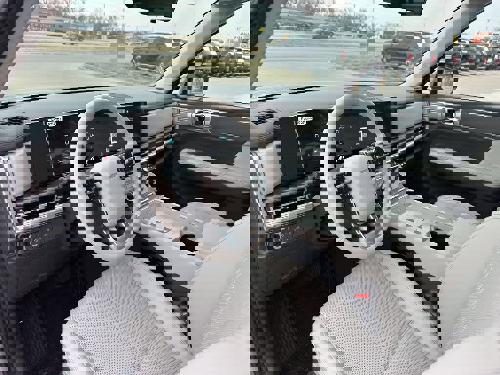 New 2025 Hyundai Santa Fe SEL image 12