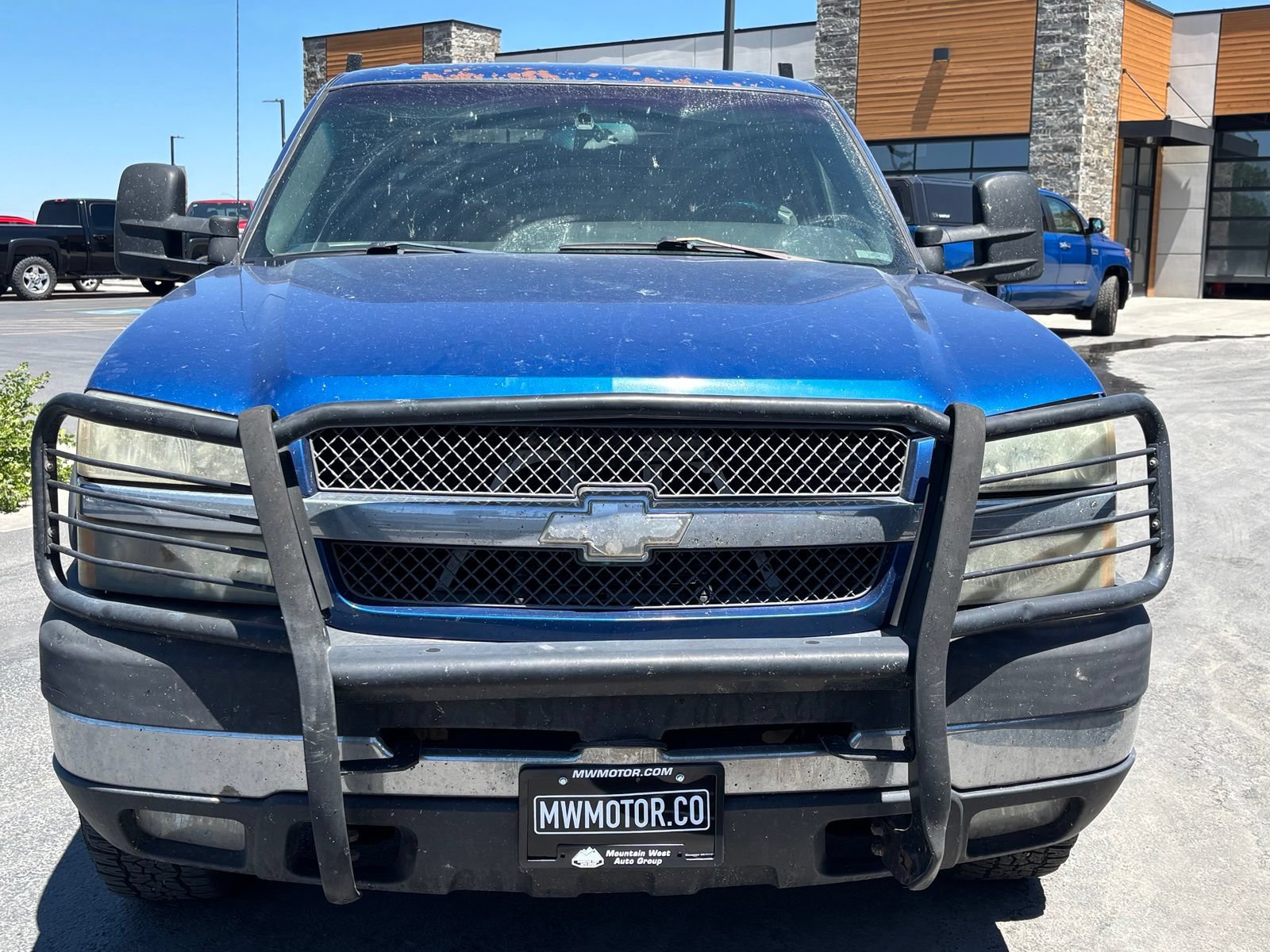 Used 2004 Chevrolet Silverado 2500 LS w/ Skid Plate Package AWD/4WD image 2