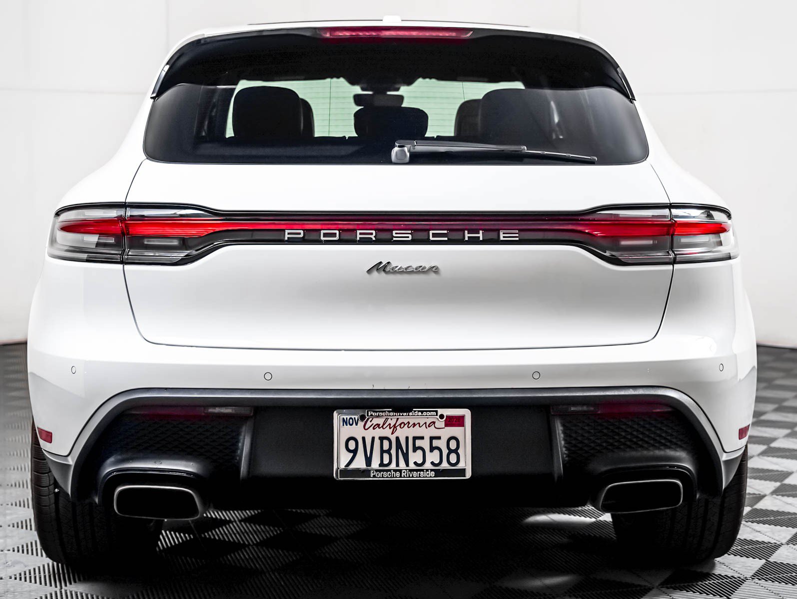 Certified 2026 Porsche Macan AWD/4WD image 11